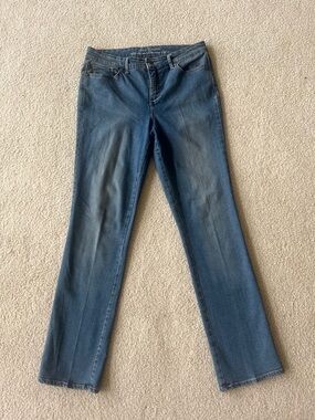 Gloria Vanderbilt Rail Straight Jeans in Faded Blue Denim